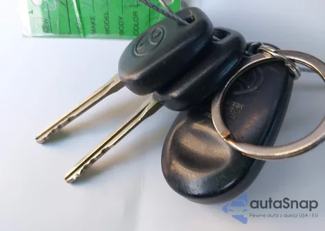 2010 Toyota Sienna Le from USA, damaged, VIN 5TDKK4CC9AS317399